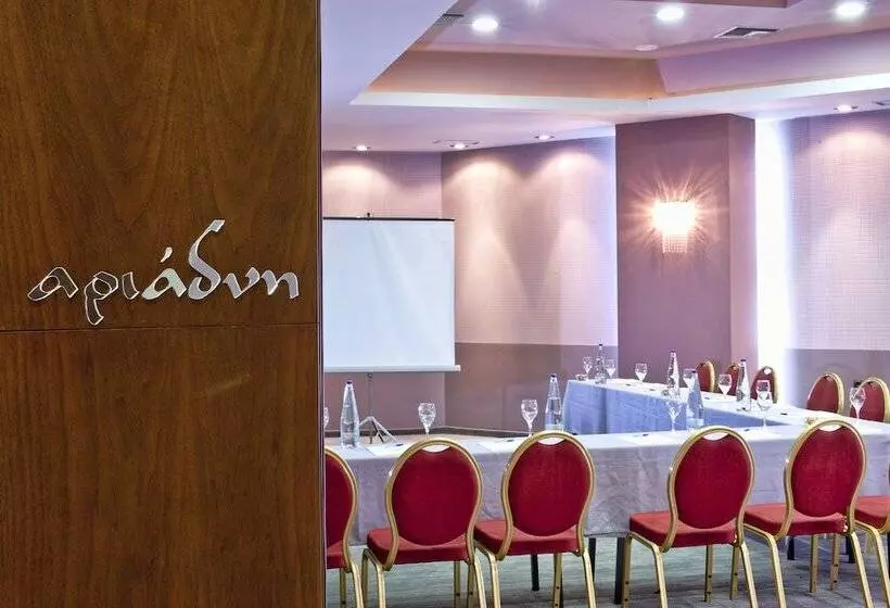 호텔 Civitel Akali