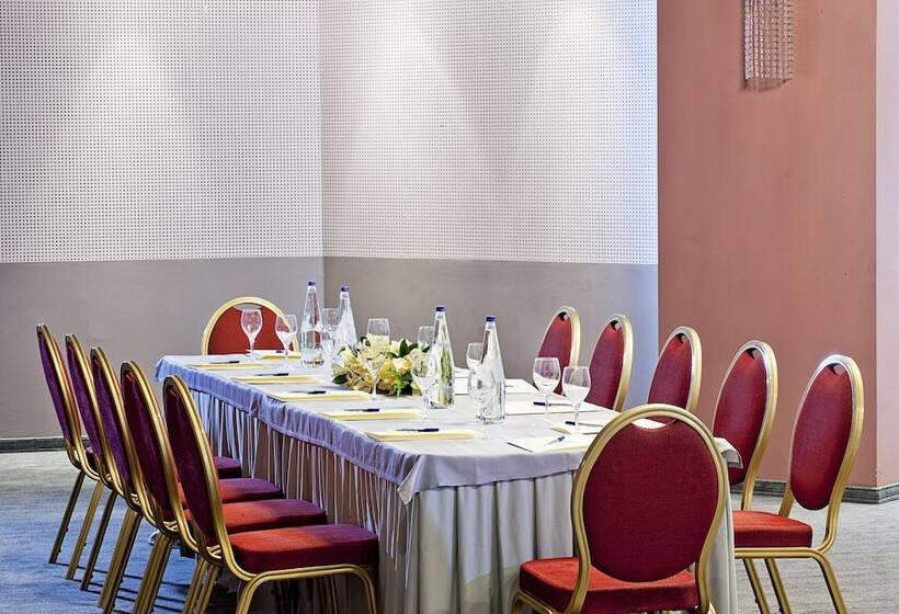 هتل Civitel Akali