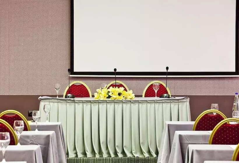 호텔 Civitel Akali