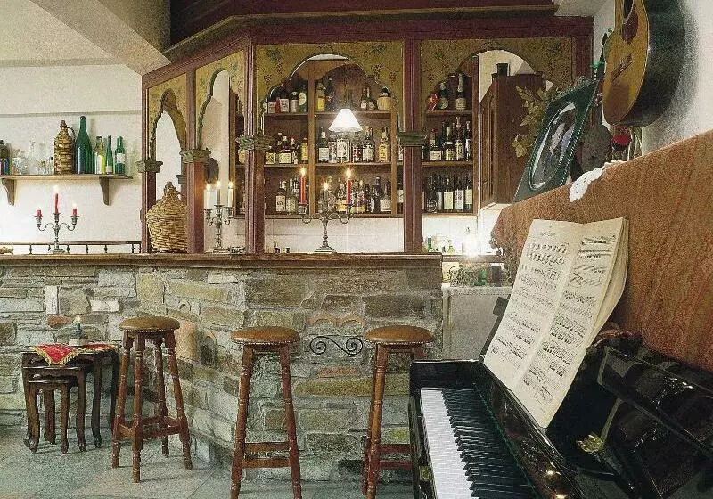 Hotel Glorious Peleys