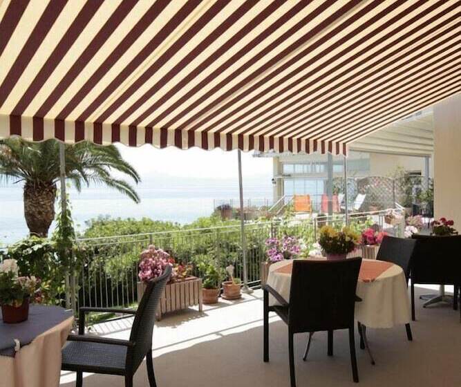 בית מלון כפרי Theoxenia