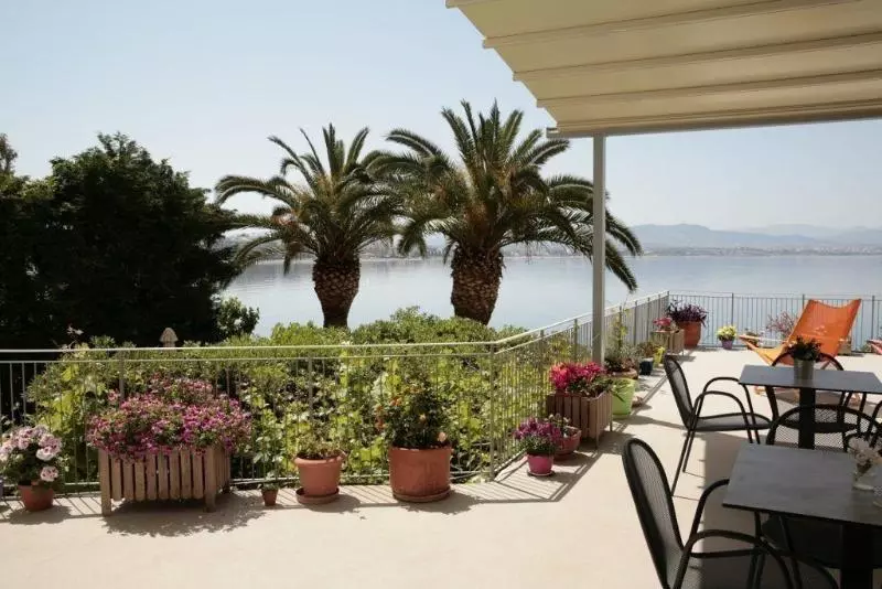 Отель Theoxenia