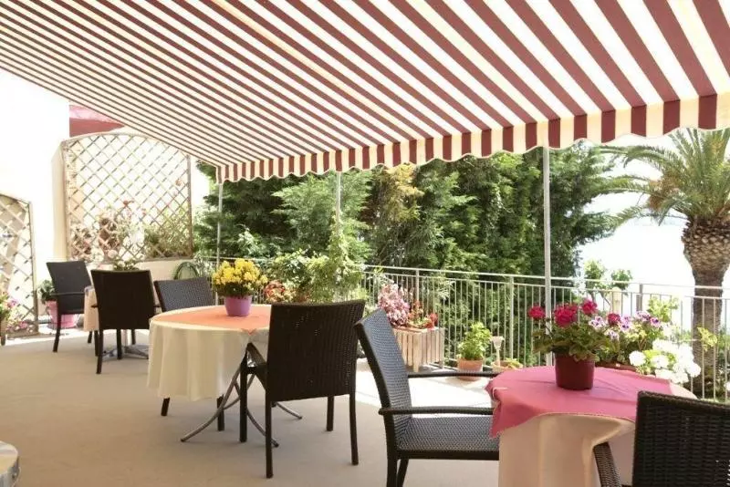 Отель Theoxenia