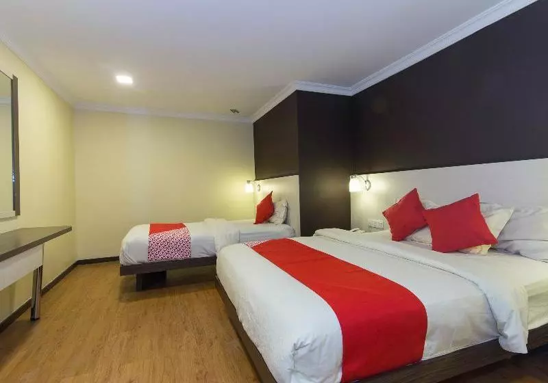 هتل De'grand Orchard