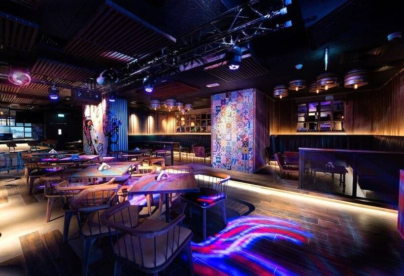 Hyatt Place Dubai Al Rigga Residences