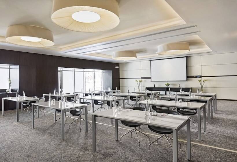 Hyatt Place Dubai Al Rigga Residences