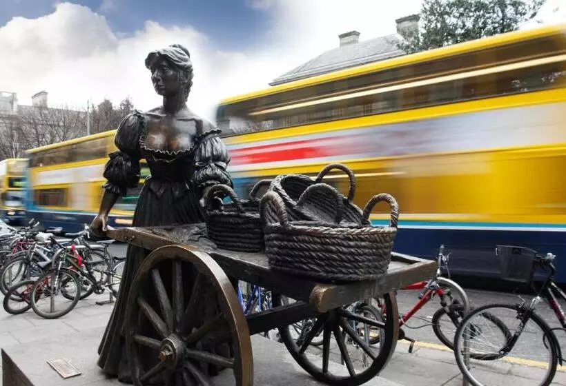 호텔 Academy Plaza