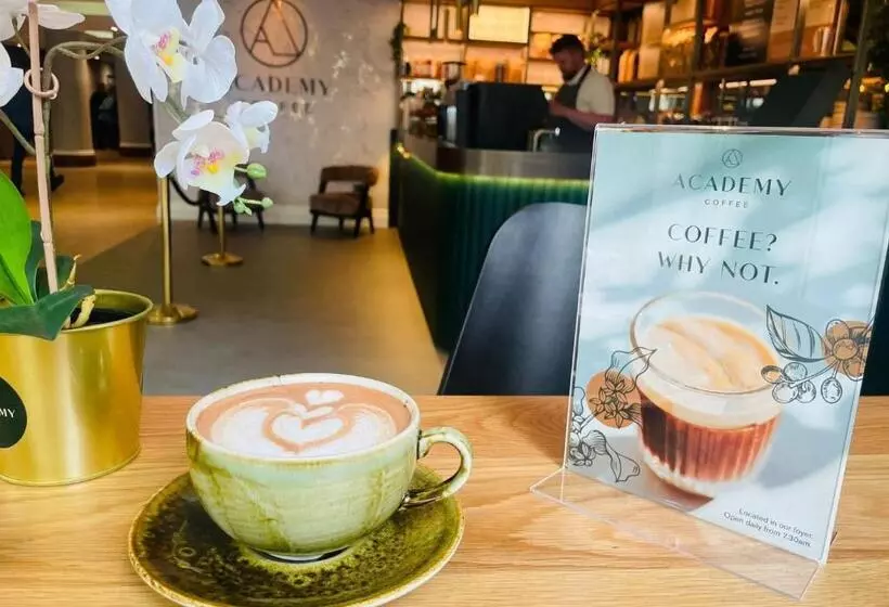 호텔 Academy Plaza