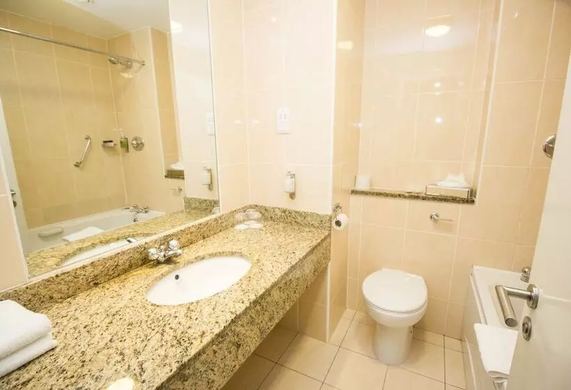 בית מלון כפרי Drury Court