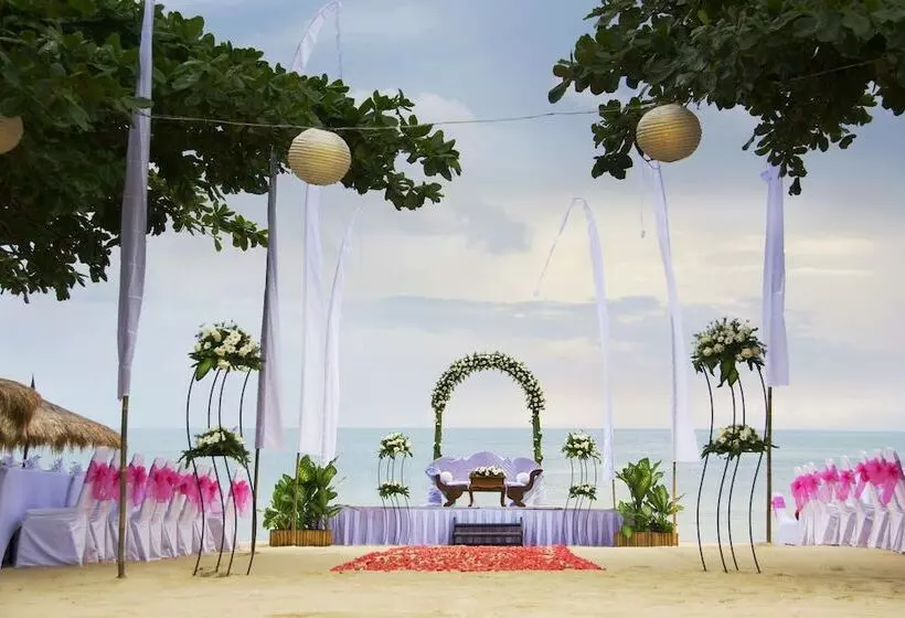 호텔 Keraton Jimbaran Beach Resort