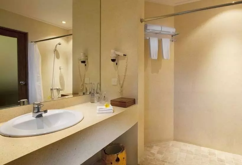 호텔 Keraton Jimbaran Beach Resort