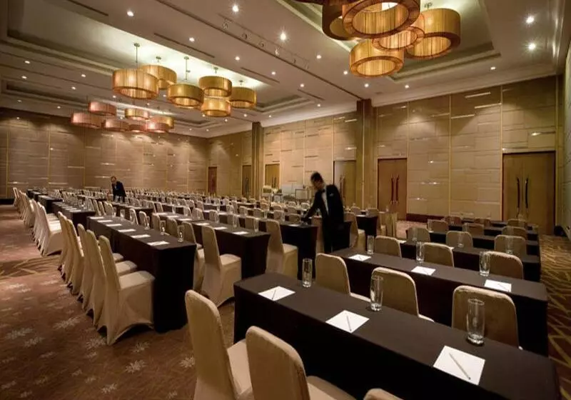 ホテル Santika Premiere Slipi Jakarta