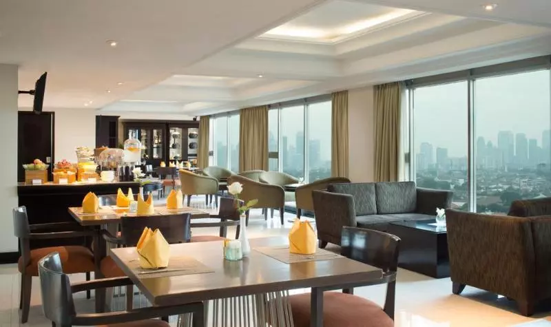 ホテル Santika Premiere Slipi Jakarta