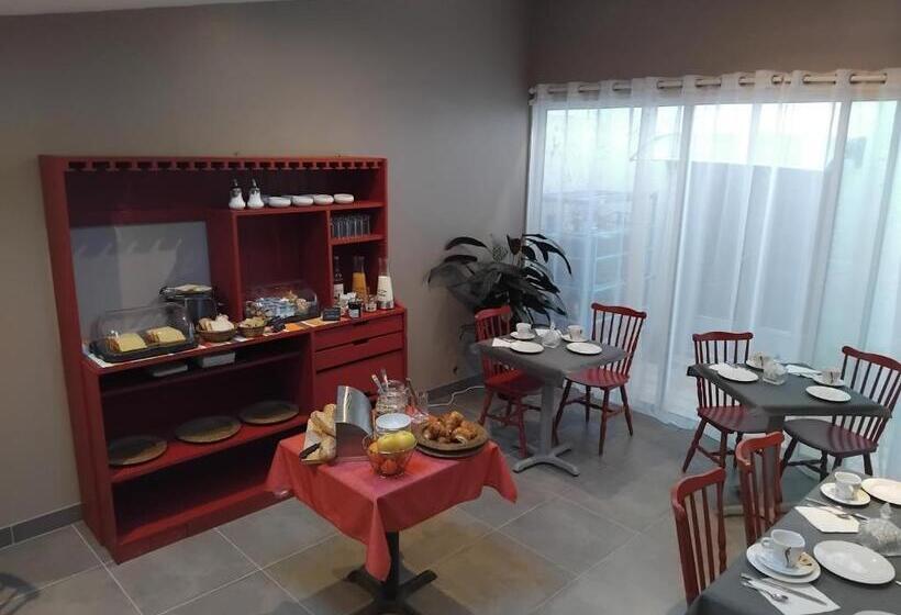 فندق Hôtel Les Thermes