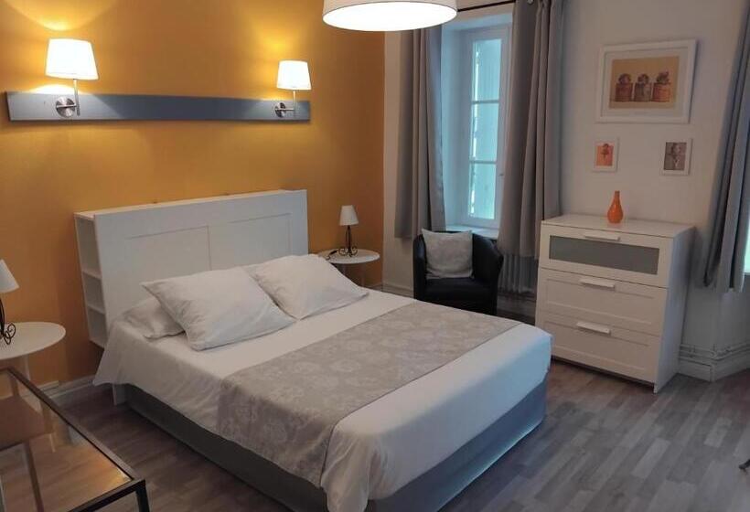 فندق Hôtel Les Thermes