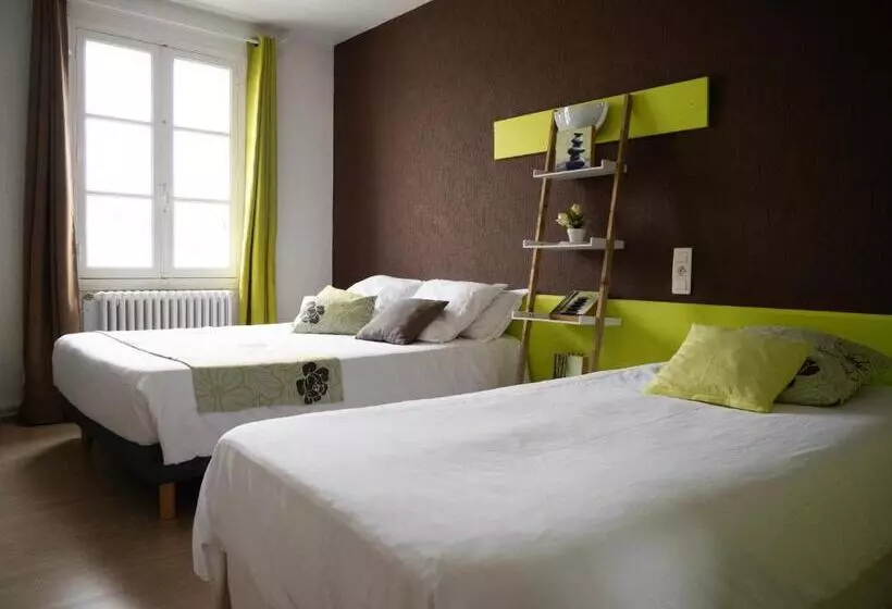 ホテル Hôtel Les Thermes