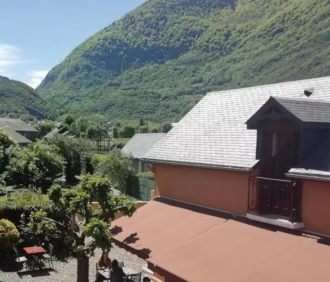 Hotelli Hôtel De La Gare