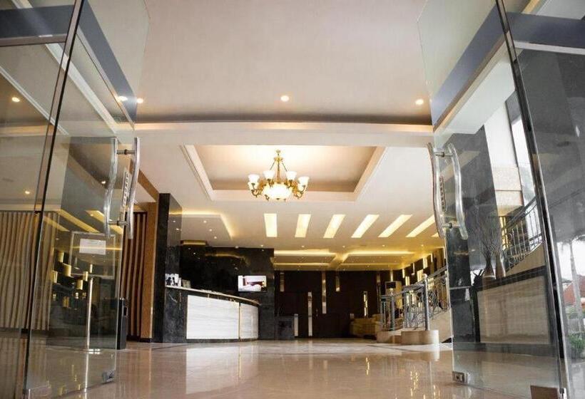 Karlita Hotel Tegal