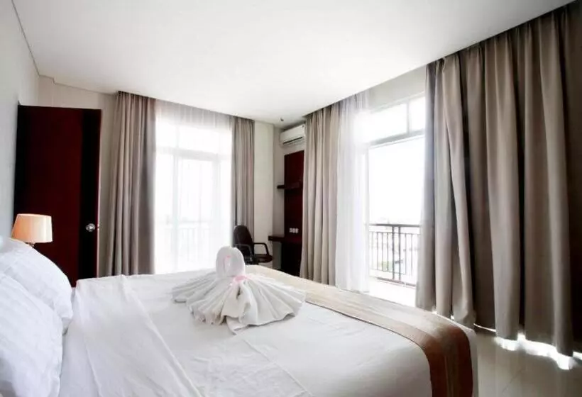 Karlita Hotel Tegal