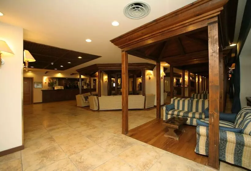 Отель Alaska Cortina