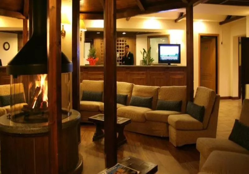 Отель Alaska Cortina