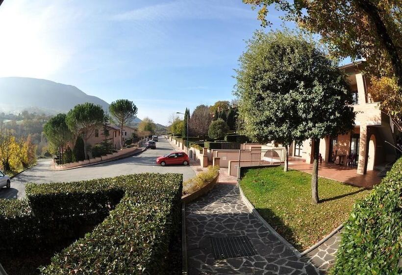 בית מלון כפרי Carpediem Assisi Living Club