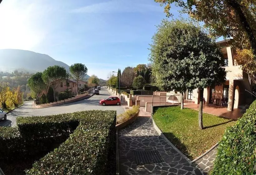 فندق Carpediem Assisi Living Club