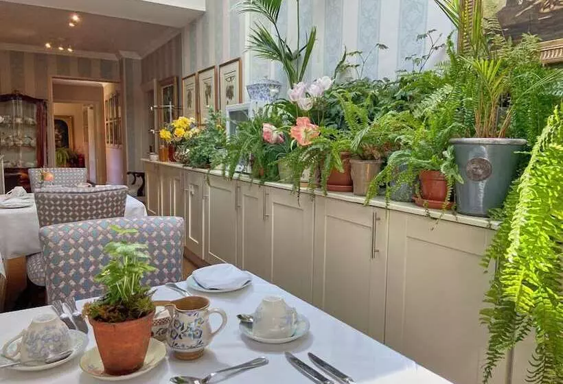 Отель Perryville House