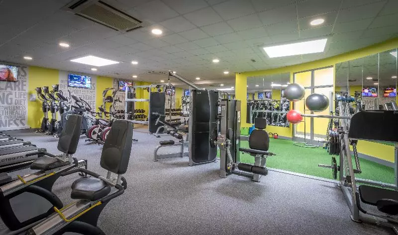 هتل Springhill Court