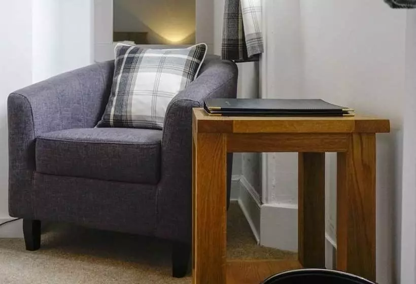 تختخواب و صبحانه Atholl Guest House