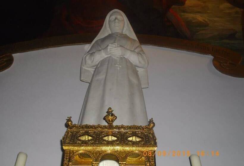 ホテル Saint Contard