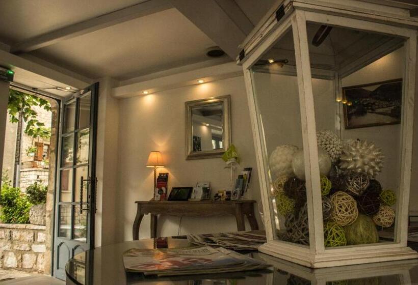 호텔 Hôtel Burlatis