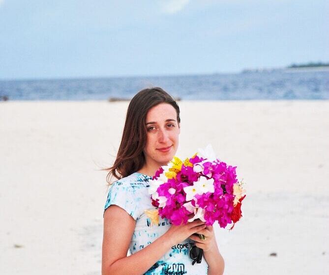 هتل Ithaa Inn Kamadhoo