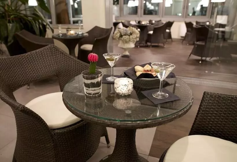 호텔 Montini Linate Airport