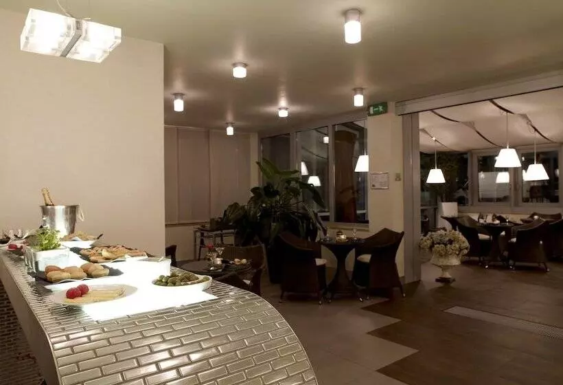 호텔 Montini Linate Airport