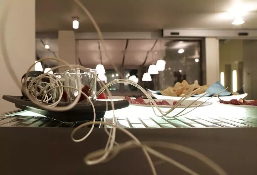 호텔 Montini Linate Airport