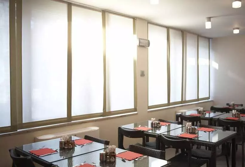 호텔 Montini Linate Airport