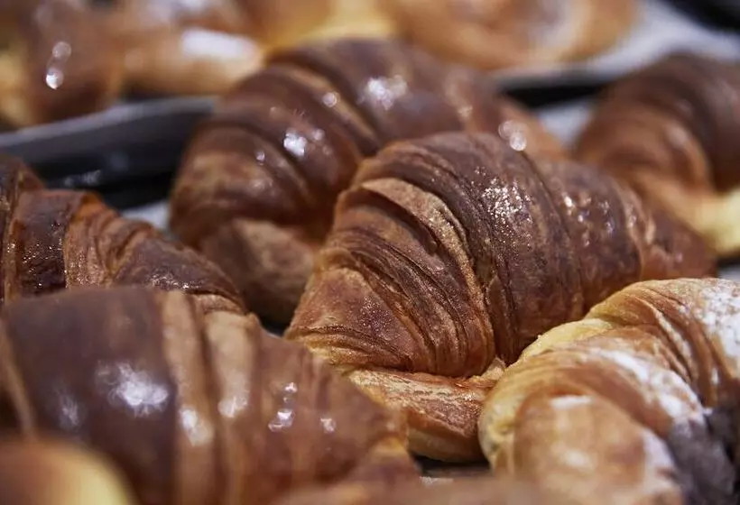 בית מלון כפרי The Code