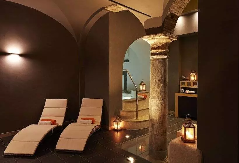 בית מלון כפרי The Code