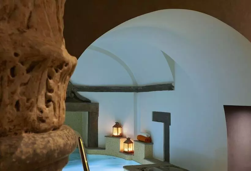 בית מלון כפרי The Code