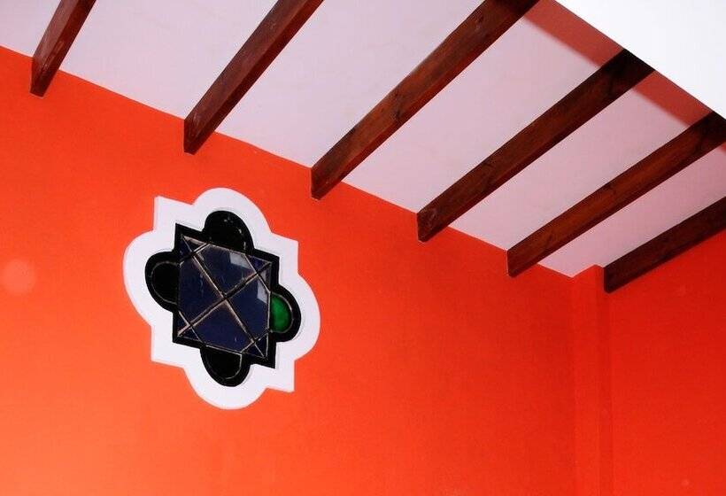 Hostal Doña Lola Marina