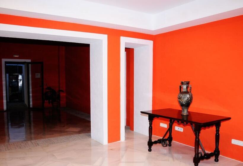 Hostal Doña Lola Marina