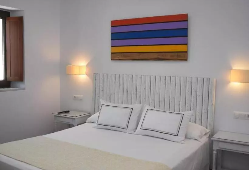 Hostal Doña Lola Marina