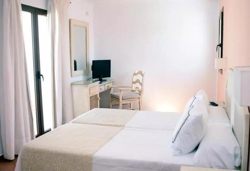 Hostal Doña Lola Marina