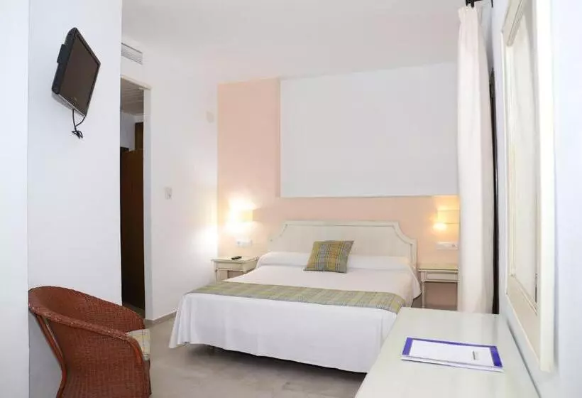 Hostal Doña Lola Marina