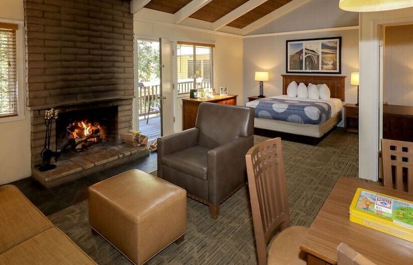酒店 Big Sur Lodge