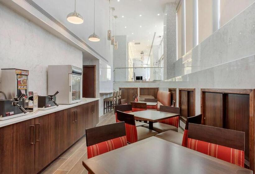 Отель Comfort Inn Prospect Parkbrooklyn