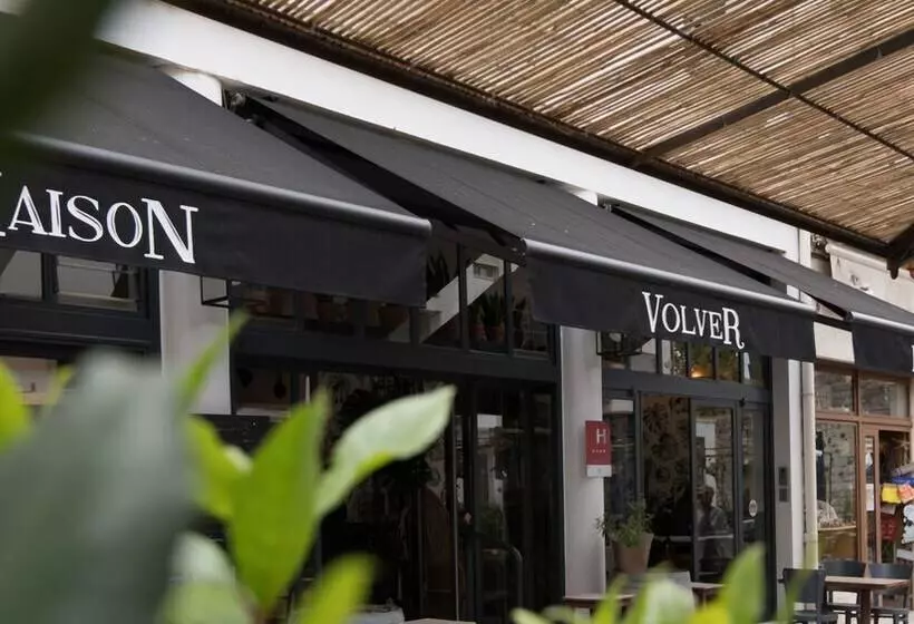 Hotelli Maison Volver