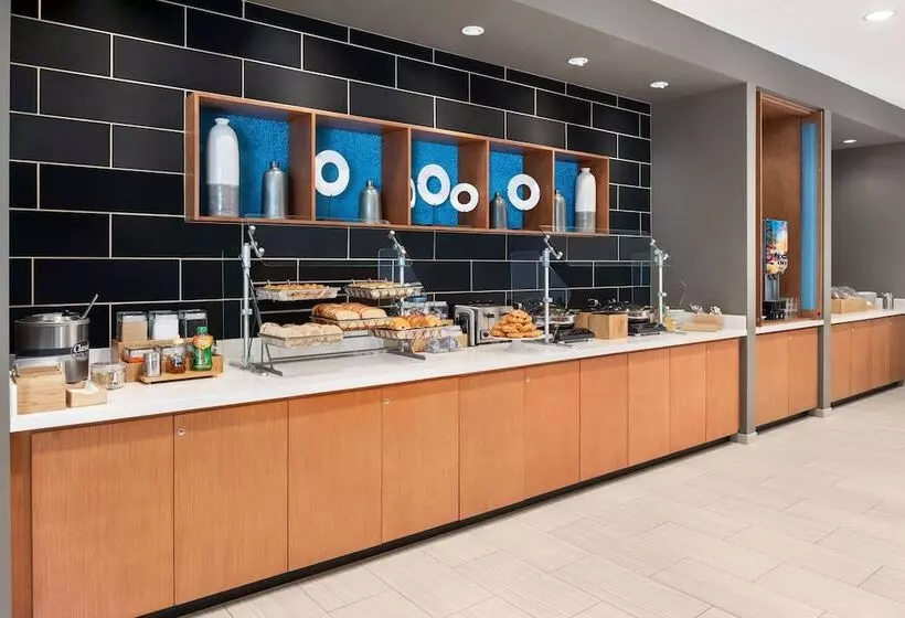 ホテル Springhill Suites By Marriott Milwaukee West/wauwatosa