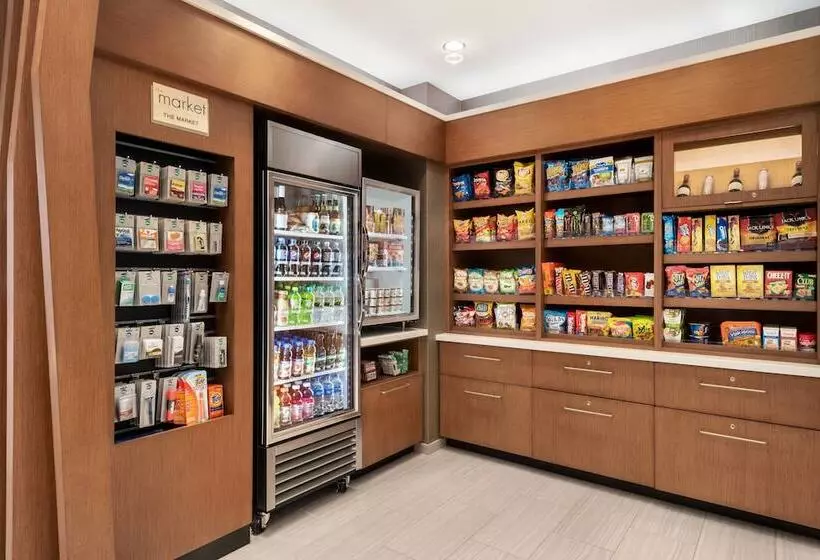 ホテル Springhill Suites By Marriott Milwaukee West/wauwatosa